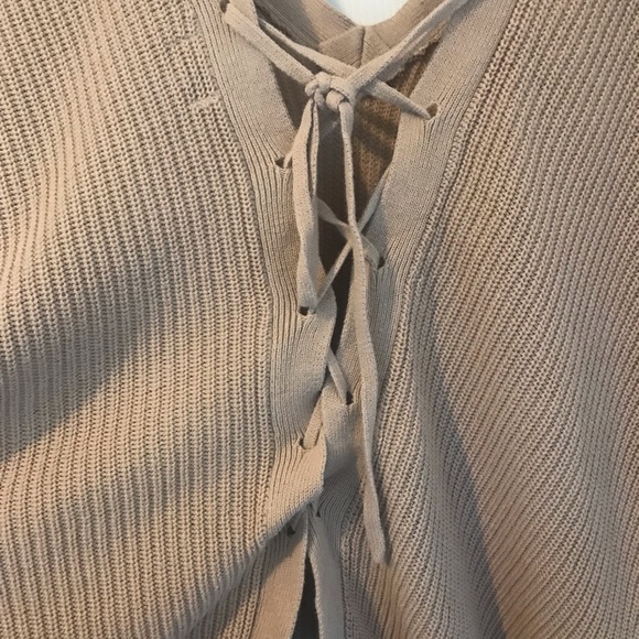 TOBI  Deep V wide neck oversized tan sweater - Picture 5 of 6